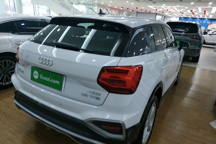 奥迪Q2L 2022款 35 TFSI 进取致雅型车身外观7