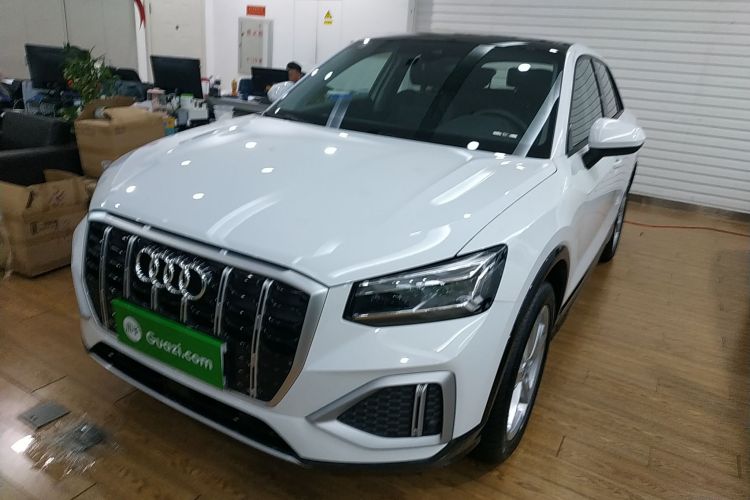 奥迪Q2L 2022款 35 TFSI 进取致雅型车身外观1