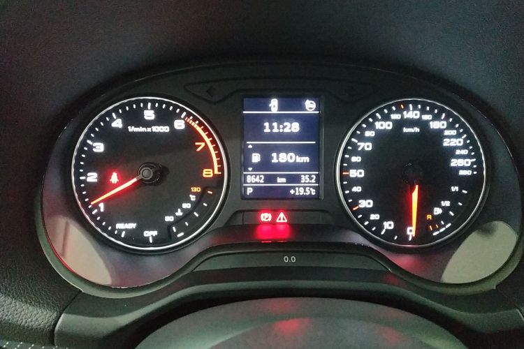 奥迪Q2L 2022款 35 TFSI 进取致雅型中控内饰14