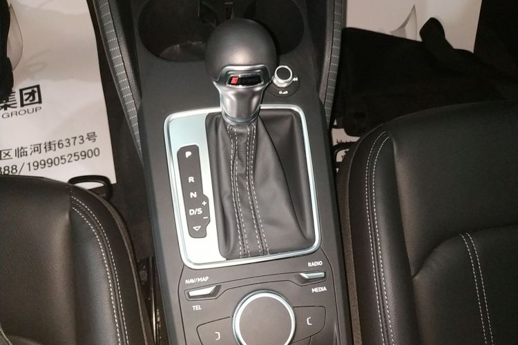 奥迪Q2L 2022款 35 TFSI 进取致雅型中控内饰18