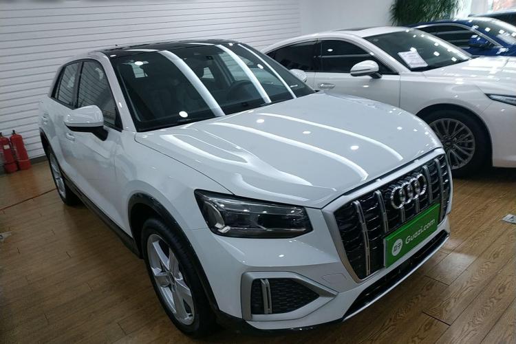 奥迪Q2L 2022款 35 TFSI 进取致雅型车身外观3