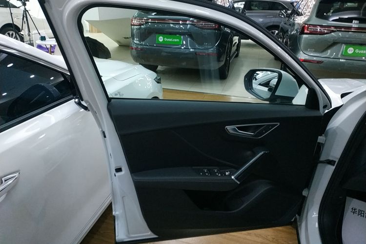 奥迪Q2L 2022款 35 TFSI 进取致雅型中控内饰47