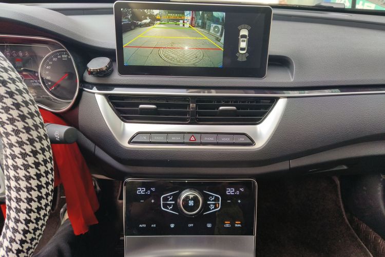 红旗H5 2022款 经典款 1.5T DCT旗悦版中控内饰16