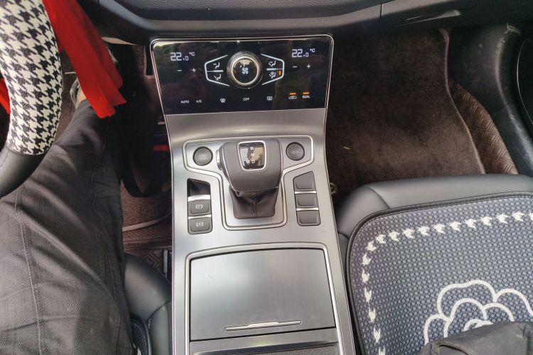 红旗H5 2022款 经典款 1.5T DCT旗悦版中控内饰18