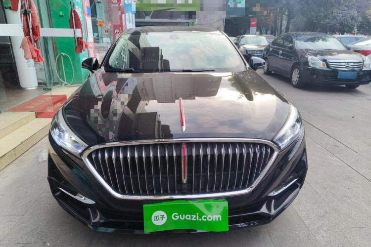 红旗H5 2022款 经典款 1.5T DCT旗悦版车身外观2