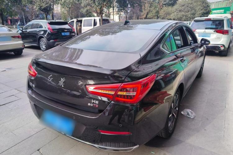 红旗H5 2022款 经典款 1.5T DCT旗悦版车身外观7