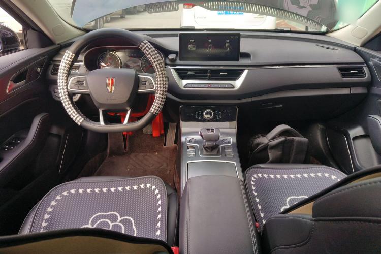 红旗H5 2022款 经典款 1.5T DCT旗悦版中控内饰12