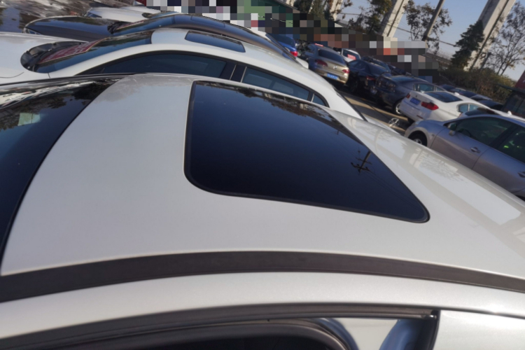 标致308 2014款 乐享版 经典 1.6L 自动风尚型局部细节57