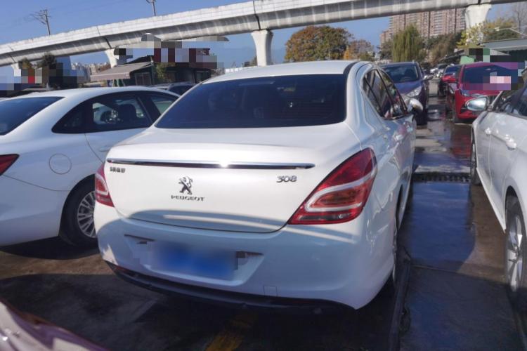 标致308 2014款 乐享版 经典 1.6L 自动风尚型车身外观6004