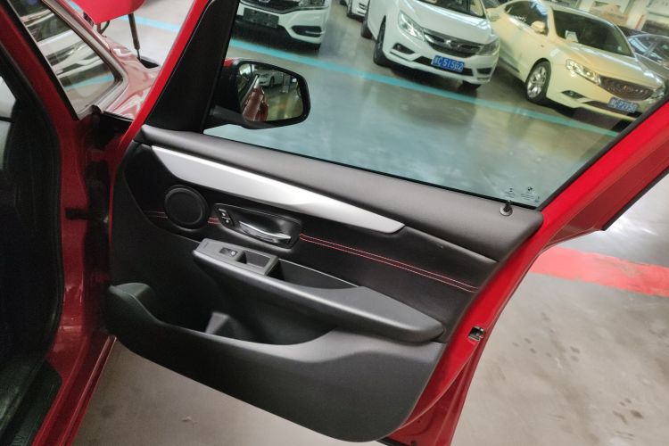 宝马2系旅行车 2016款 218i 领先型中控内饰42