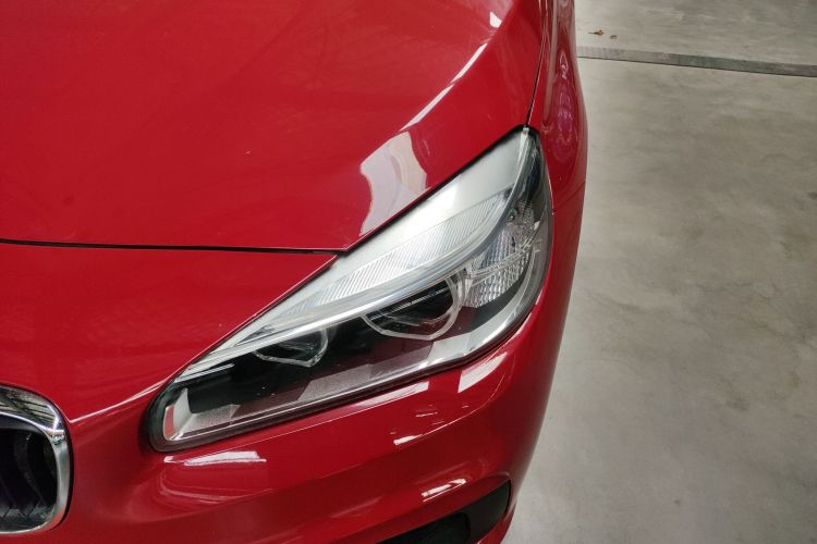 宝马2系旅行车 2016款 218i 领先型车身外观36