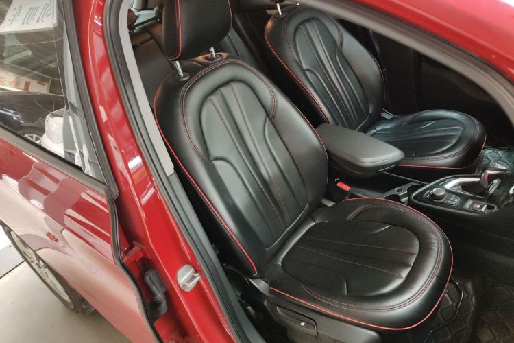 宝马2系旅行车 2016款 218i 领先型中控内饰41