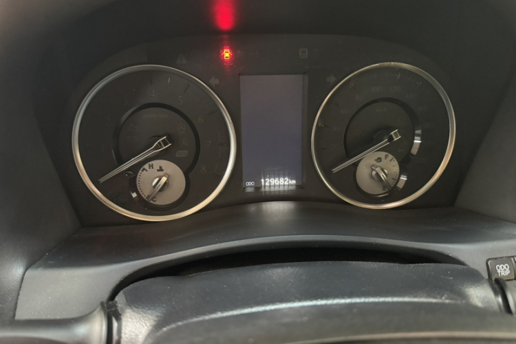 丰田 埃尔法 2015款 3.5L 尊贵版中控内饰15