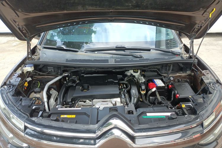 雪铁龙 天逸 C5 AIRCROSS 2017款 380THP 时尚型机舱底盘24