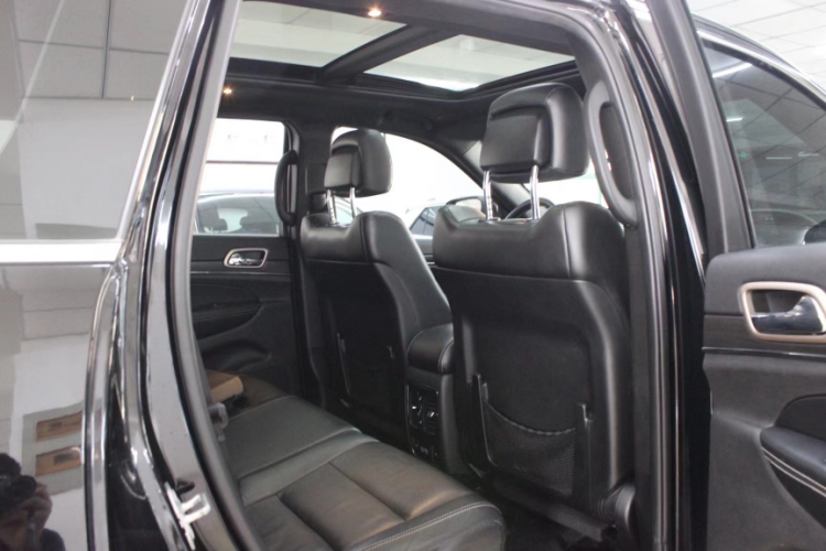 Jeep 大切诺基(进口) 2017款 3.0L 舒享导航版中控内饰7003