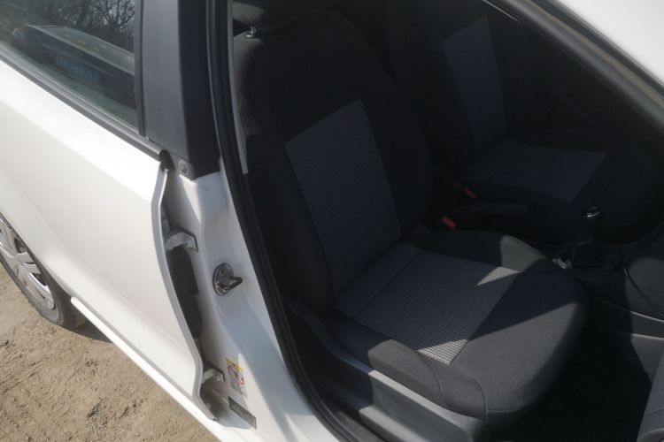 大众 Polo 2016款 1.4L 手动风尚型局部细节41