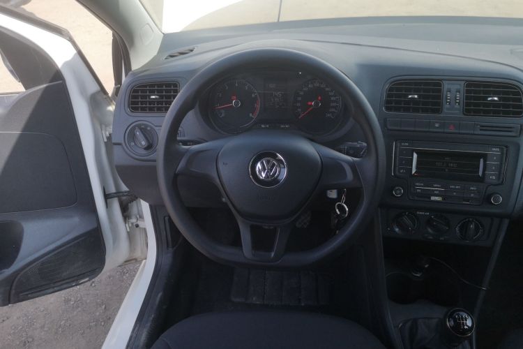 大众 Polo 2016款 1.4L 手动风尚型局部细节13