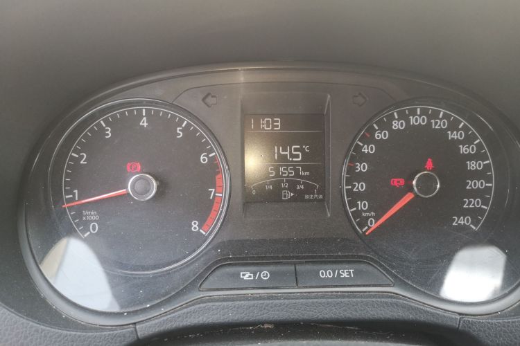 大众 Polo 2016款 1.4L 手动风尚型中控内饰15