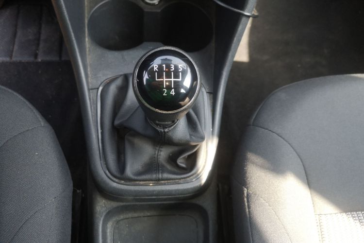 大众 Polo 2016款 1.4L 手动风尚型局部细节18