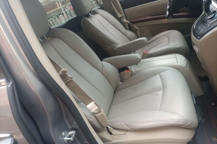 别克GL8 2017款 25S 舒适型 国V局部细节41