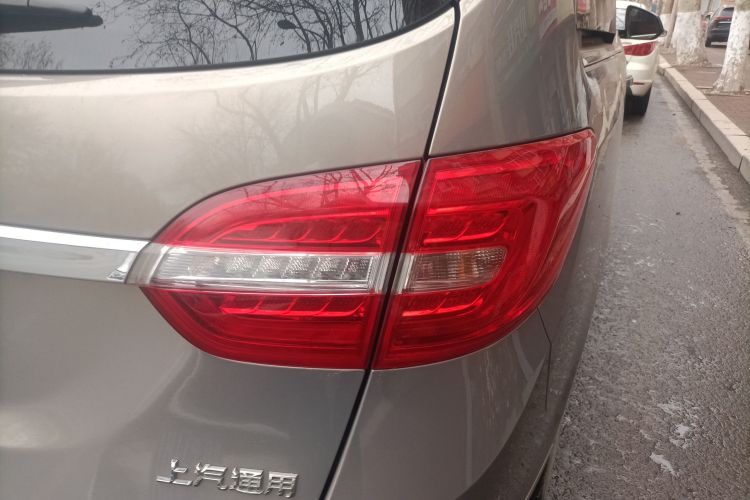 别克GL8 2017款 25S 舒适型 国V车身外观6006