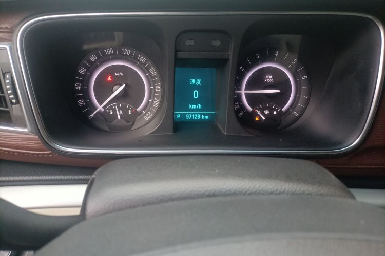 别克GL8 2017款 25S 舒适型 国V中控内饰15