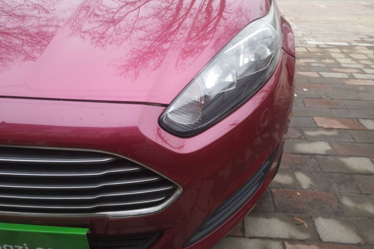 福特 嘉年华 2013款 三厢 1.5L 手动风尚型局部细节36