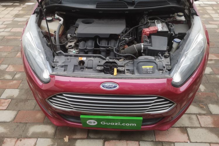 福特 嘉年华 2013款 三厢 1.5L 手动风尚型局部细节24