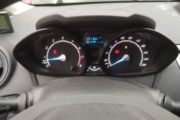 福特 嘉年华 2013款 三厢 1.5L 手动风尚型局部细节14