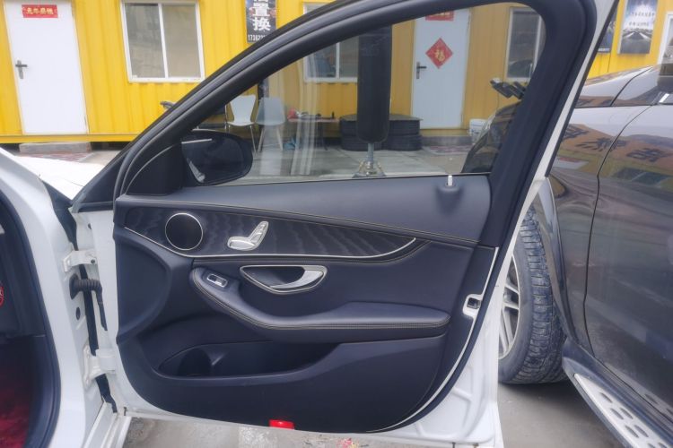 奔驰C级 2018款 C 180 L 时尚型运动版中控内饰42