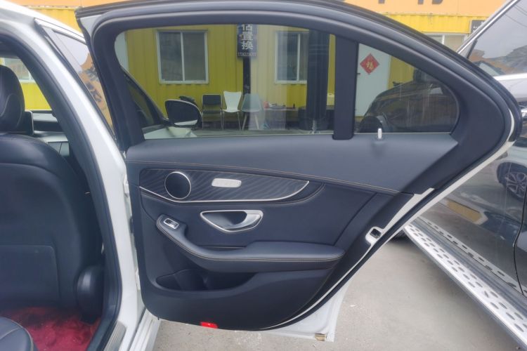 奔驰C级 2018款 C 180 L 时尚型运动版中控内饰45