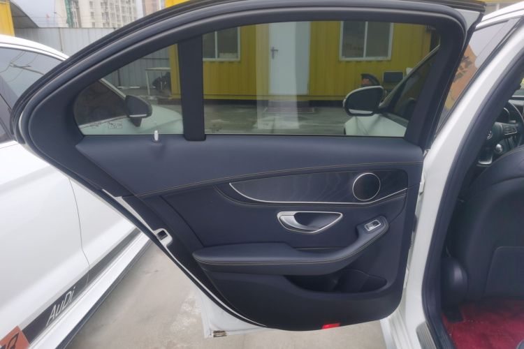 奔驰C级 2018款 C 180 L 时尚型运动版中控内饰49