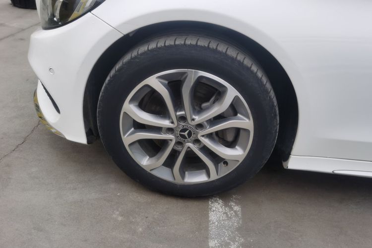 奔驰C级 2018款 C 180 L 时尚型运动版车身外观35