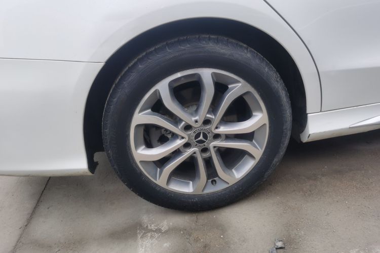 奔驰C级 2018款 C 180 L 时尚型运动版车身外观56