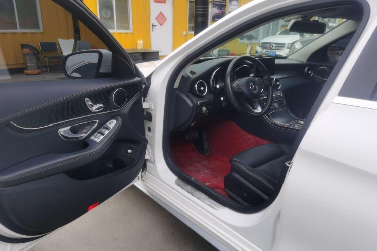 奔驰C级 2018款 C 180 L 时尚型运动版中控内饰20