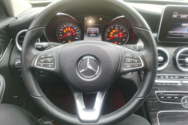 奔驰C级 2018款 C 180 L 时尚型运动版中控内饰13