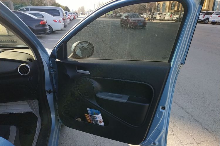 欧拉黑猫 2021款 301km 基础型中控内饰42