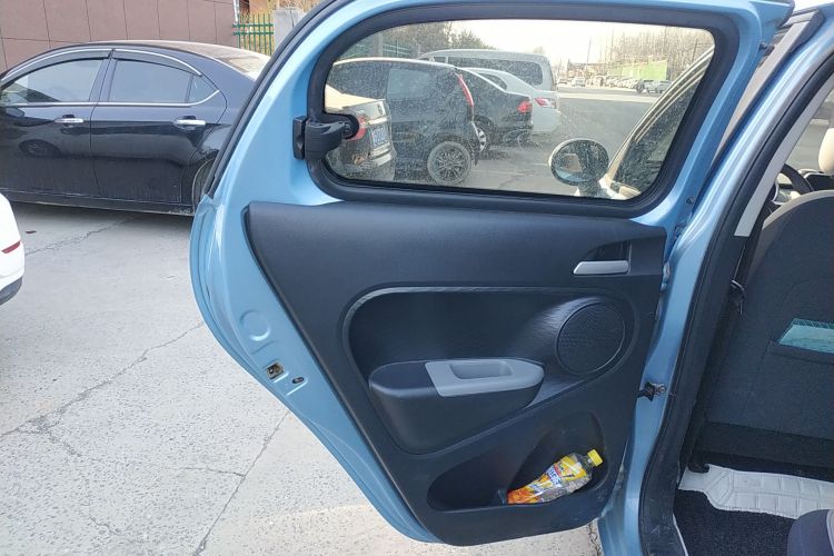 欧拉黑猫 2021款 301km 基础型中控内饰49