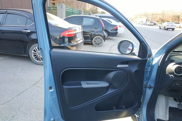 欧拉黑猫 2021款 301km 基础型中控内饰47