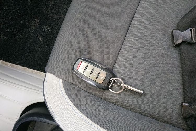 欧拉黑猫 2021款 301km 基础型中控内饰11