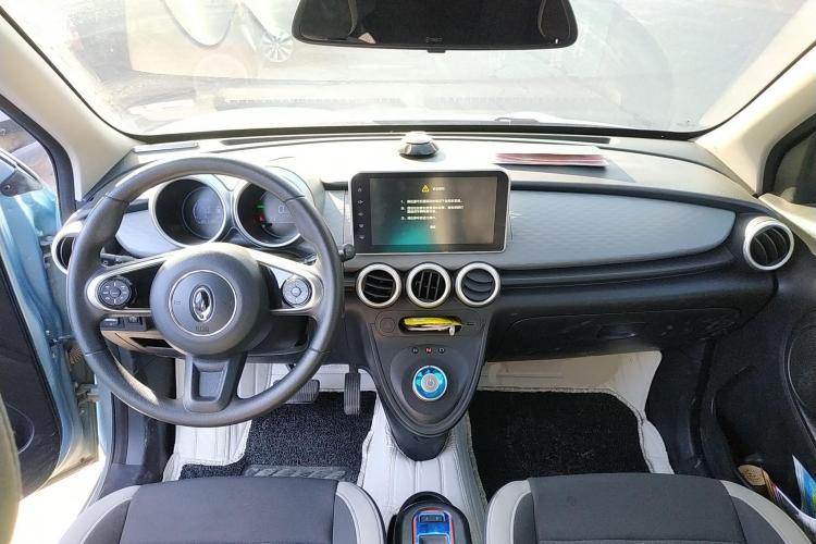 欧拉黑猫 2021款 301km 基础型中控内饰12