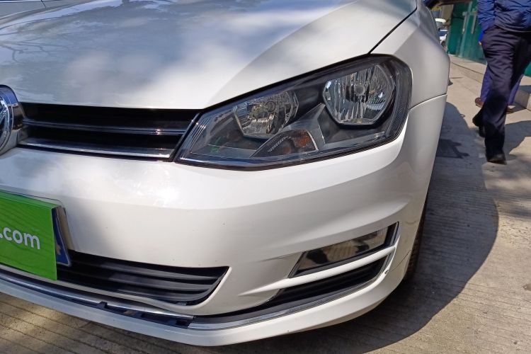 大众 高尔夫 2016款 230TSI 自动舒适型车身外观36