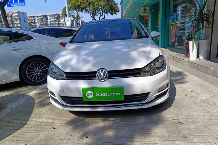 大众 高尔夫 2016款 230TSI 自动舒适型车身外观2