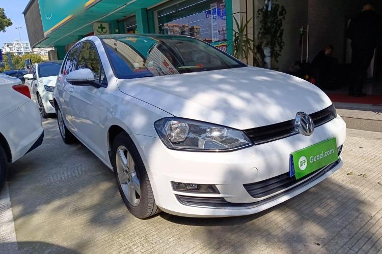 大众 高尔夫 2016款 230TSI 自动舒适型车身外观3