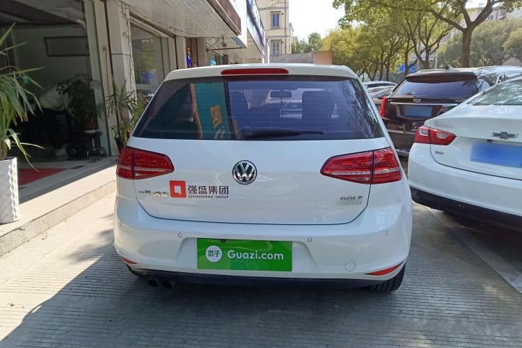 大众 高尔夫 2016款 230TSI 自动舒适型车身外观6