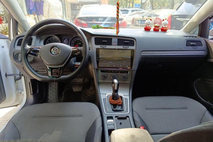 大众 高尔夫 2016款 230TSI 自动舒适型中控内饰12