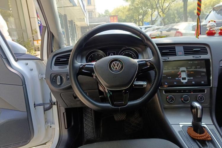 大众 高尔夫 2016款 230TSI 自动舒适型中控内饰13