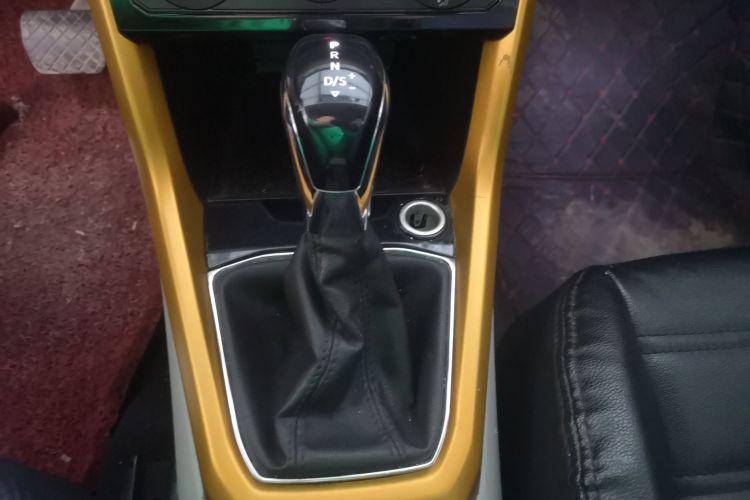 大众 途铠 2019款 1.5L 自动舒适版中控内饰18