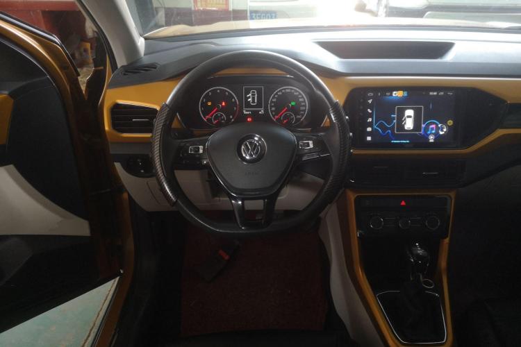 大众 途铠 2019款 1.5L 自动舒适版中控内饰13