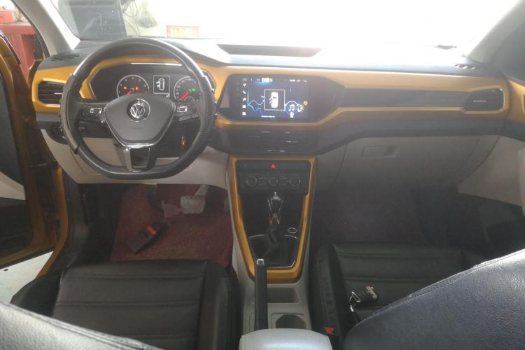 大众 途铠 2019款 1.5L 自动舒适版中控内饰12